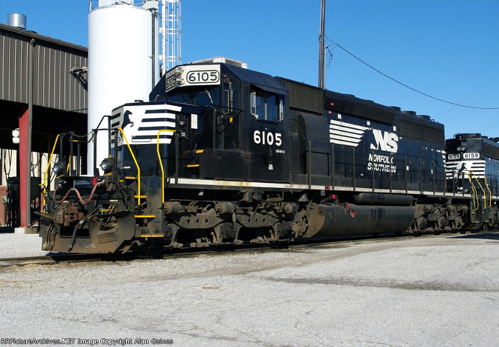 NS SD40-2 6105